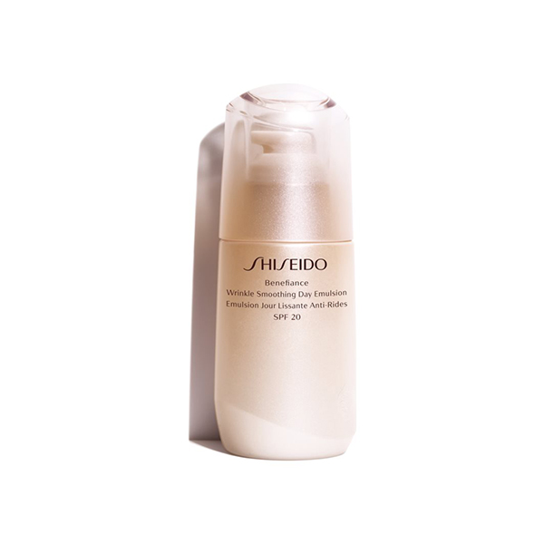 Shiseido Benefiance Wrinkle Smoothing Day Emulsion SPF 20 емулсия за лице за жени | monna.bg