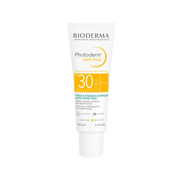 BIODERMA Photoderm AKN Matifying Fluid SPF30 грижа за мазна и проблемна кожа за жени | monna.bg