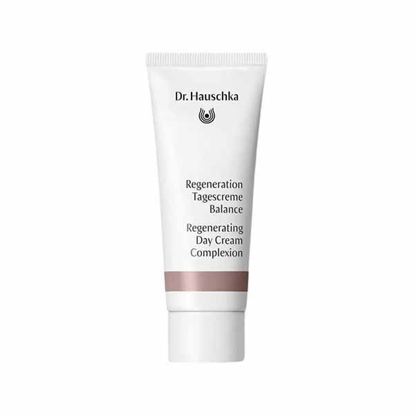 Dr. Hauschka Regenerating Day Cream Complexion подхранващ регенериращ крем за жени | monna.bg