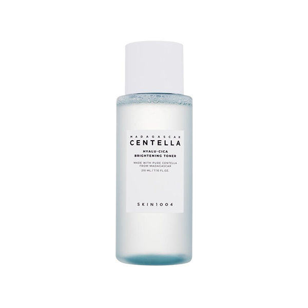 SKIN1004 Madagascar Centella Hyalu-Cica Brightening Toner нежен ексфолиращ тоник за освежаване и хидратация за жени | monna.bg